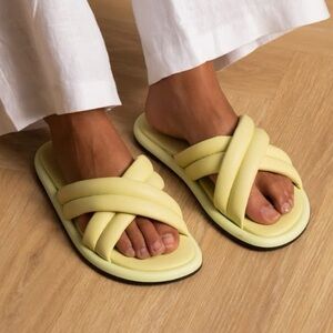 NEW Lotta Cross Mule – Butter